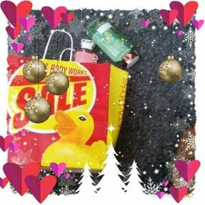 Meet your Posher, Gloria